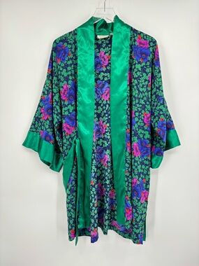 Victoria Secret Vintage Floral Green Pink Purple Robe